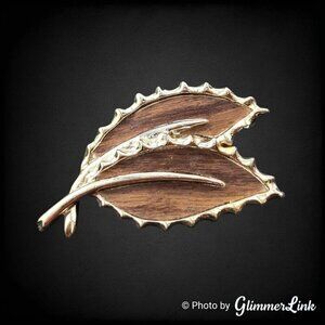Vintage 60s Sarah Coventry Wooded Beauty Double Leaf Gold Tone Brooch Pin